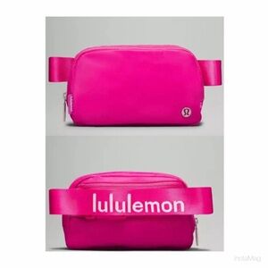 NEW Lululemon Everywhere Belt Bag Sonic Pink White 🎀